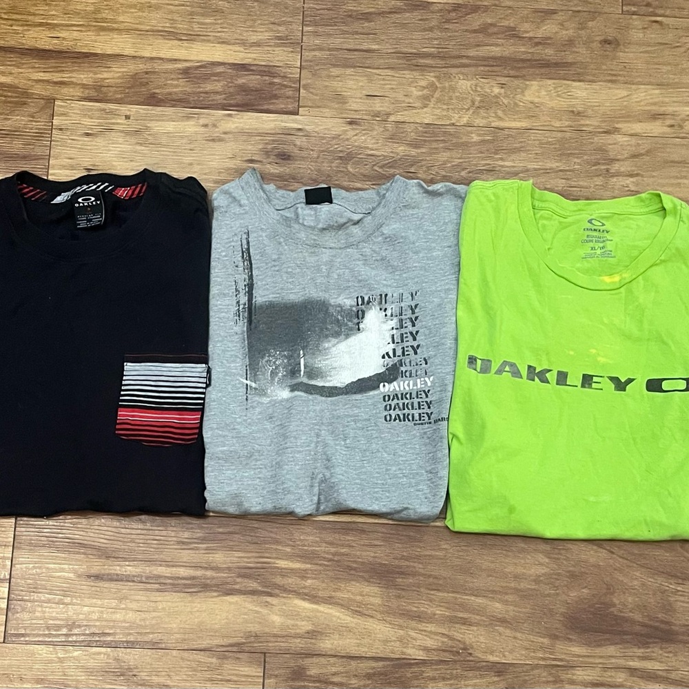 Oakley Graphic Tee BUNDLE-Set of 3